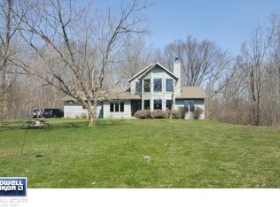 W6560 Center Valley Rd, Shiocton, WI 54170