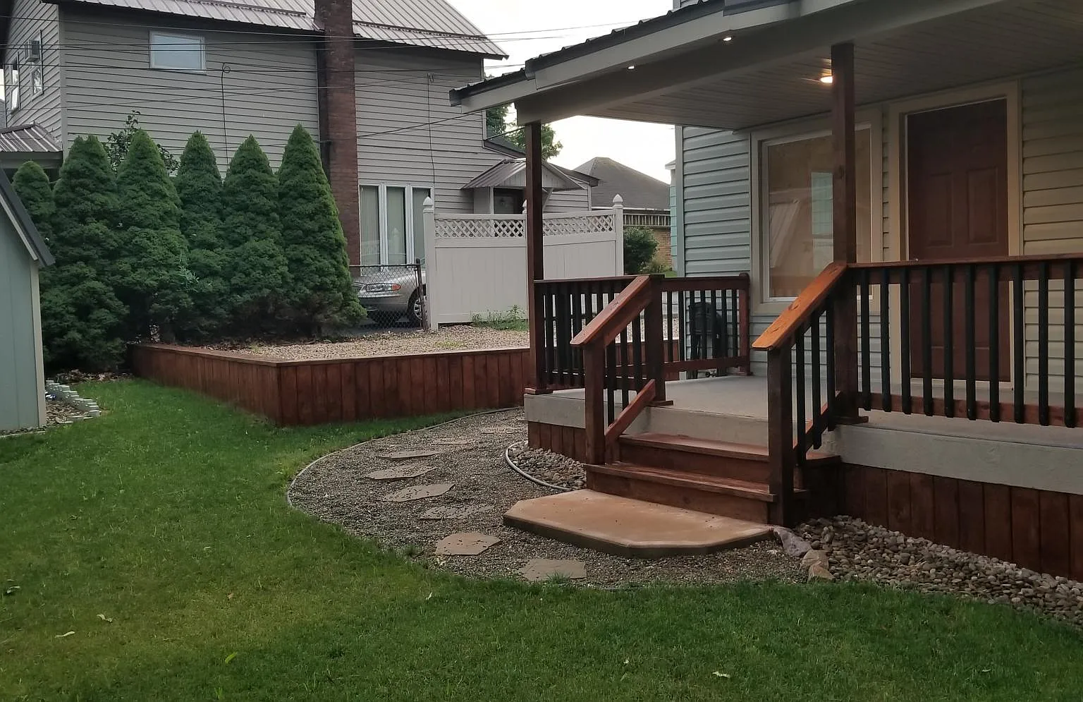 3 bed, $1,100 — Photo 1