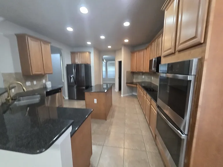 423 Wrought Iron Dr — Photo 3