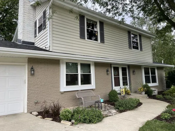 N82W15904 Valley View DRIVE, Menomonee Falls, WI 53051