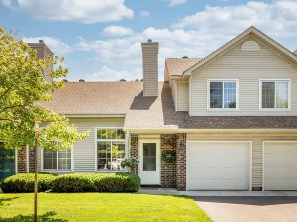 523 Old Town Dr, New Brighton, MN 55112