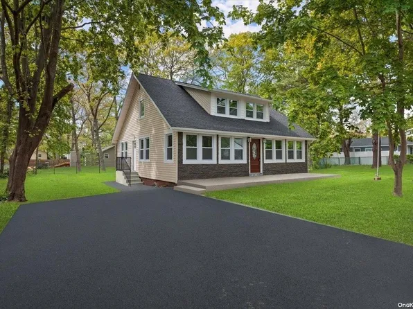 154 Patchogue Avenue, Mastic, NY 11950