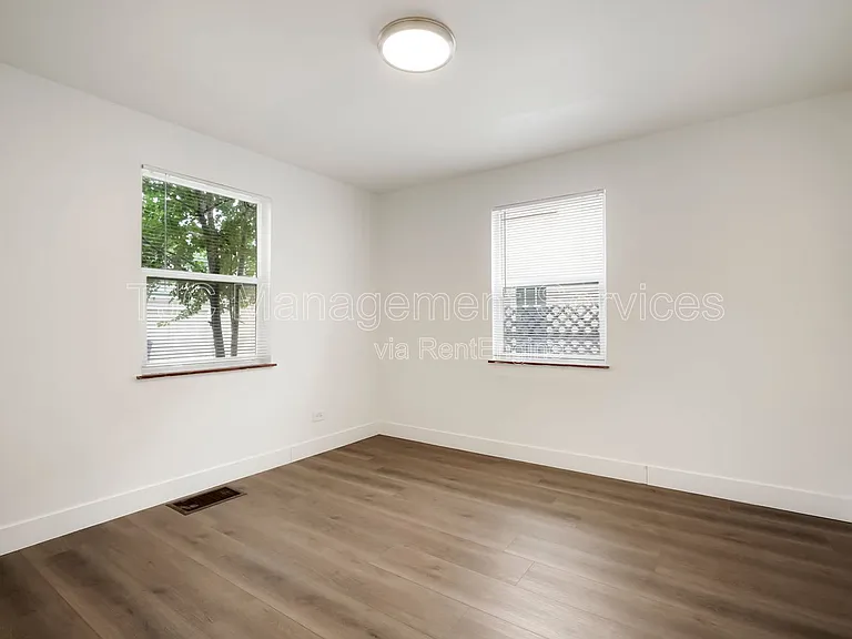 433 Harrison St — Photo 8