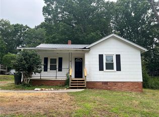1943 Dover St, Asheboro, NC 27203