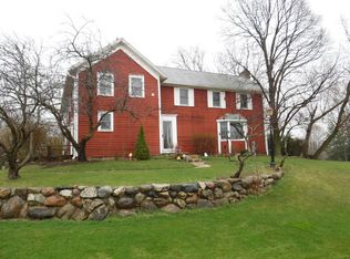 4 Old Barn Rd, Hawthorn Woods, IL 60047