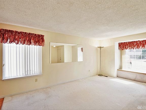 4th image of 3475 Foxwood Dr SE