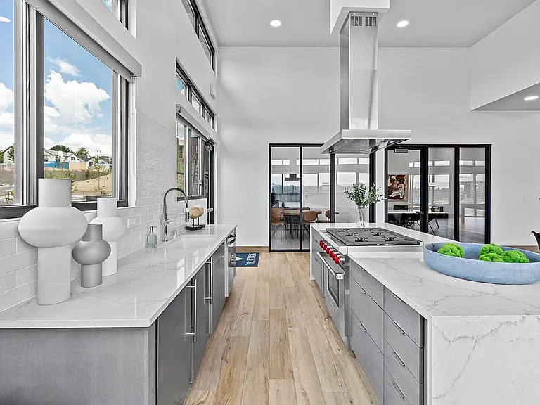 The Retreat Luxury Apartments — Photo 6