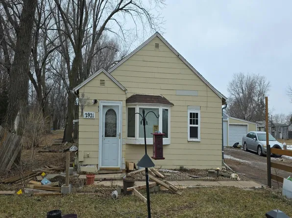 2921 N Highland Ave, Sioux Falls, SD 57104