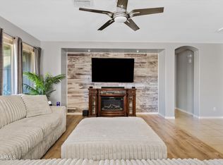 78 W White Oak Ave, San Tan Valley, AZ 85140