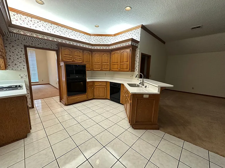 5524 Woodmont Dr — Photo 23