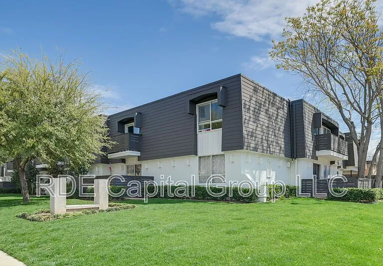 2816 Throckmorton St #7 — Photo 15