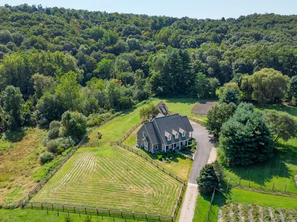 51 Pond Brook Road, Newtown, CT 06470