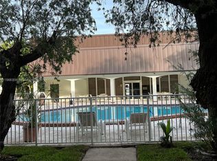 500 NE 2nd St APT 316, Dania, FL 33004