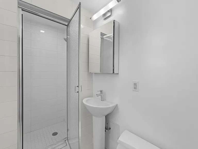 41 Park Ave #15H — Photo 13