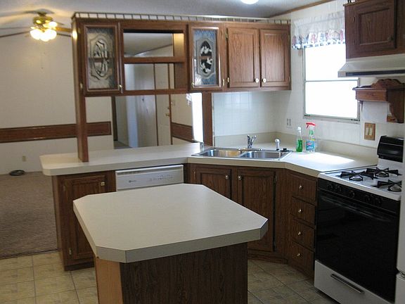 5th image of 540 Juniper Dr
