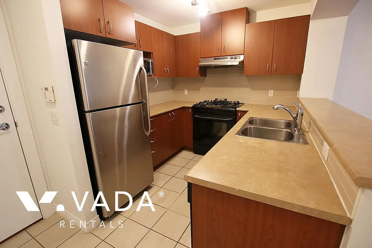 9233 Government Street Burnaby — Photo 4