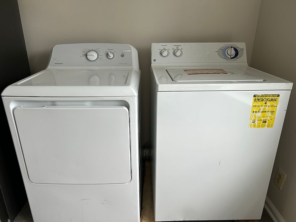 Washer-Dryer (In-Unit). No need to go to laudrymat.