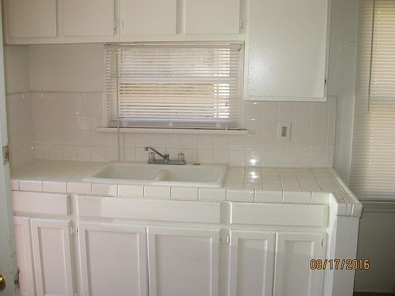 5th image of 3005 W 43rd Pl