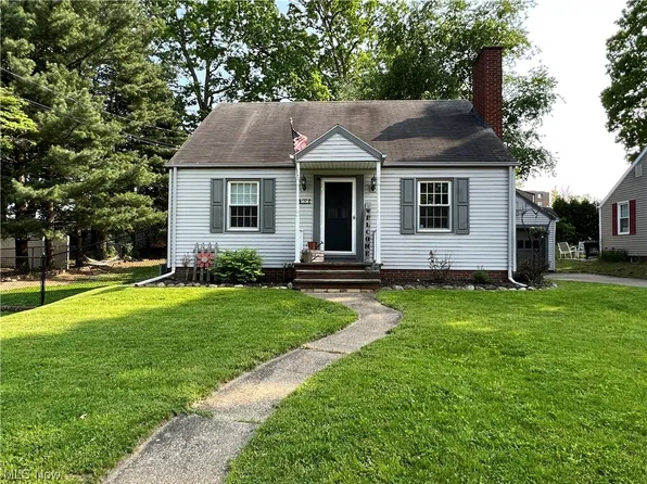 3836 10th St SW, Canton, OH 44710