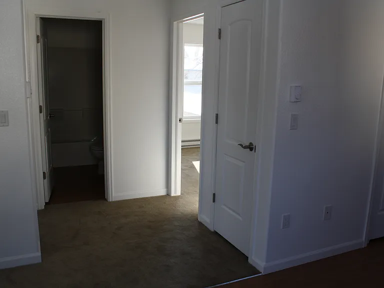 300 W Simpson St #B — Photo 8