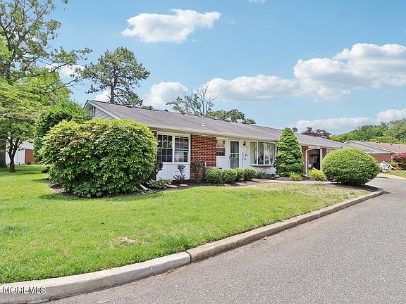 4th image of 996B Argyll Circle