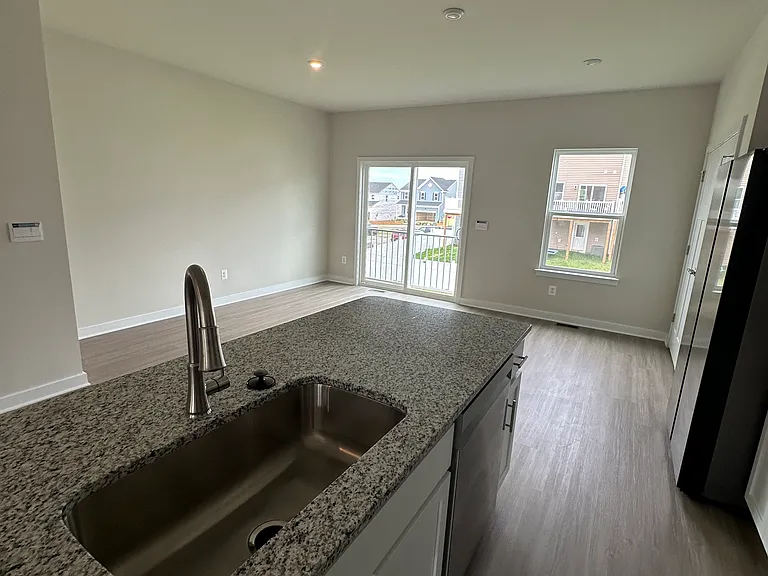 212 Huntwellwest Blvd — Photo 20