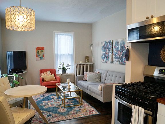 3rd image of 2403 W 42nd St #2