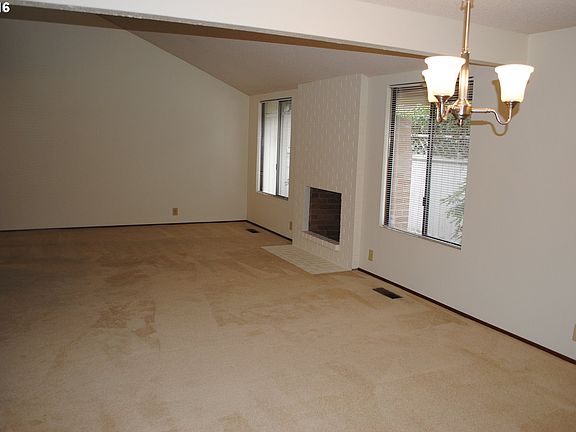 5th image of 2319 SE Spyglass Dr