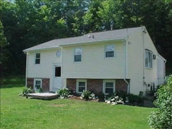 52 Alexander St, Avoca, NY 14809