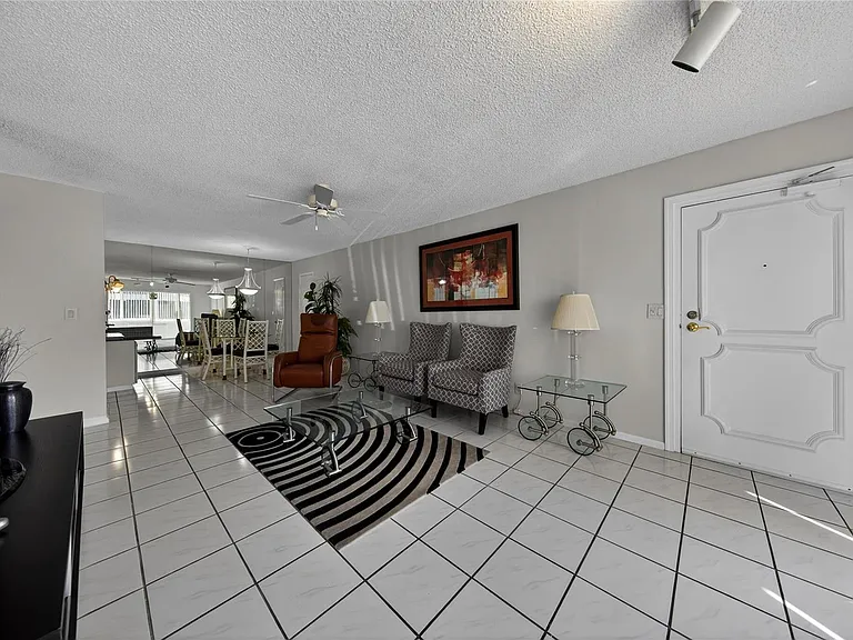 6253 Bay Club Dr #1 — Photo 6