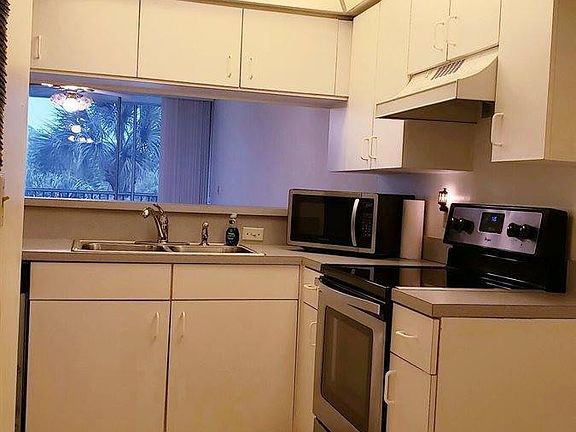4th image of 1420 Huntington Ln APT 2303
