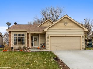 6810 Brookview Dr, Urbandale, IA 50322