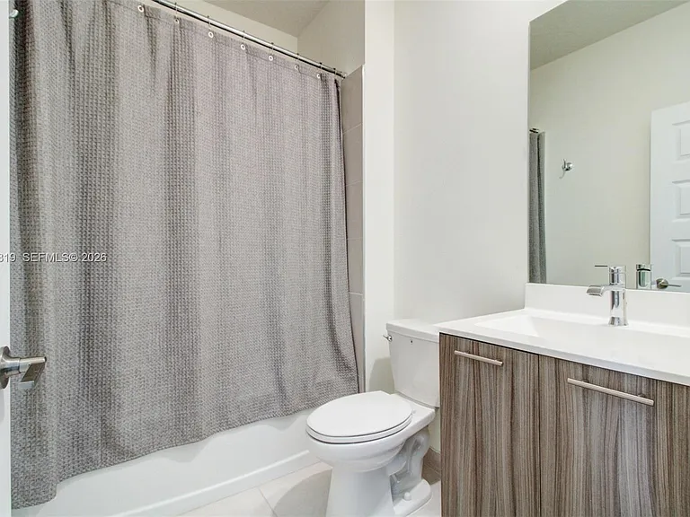 4718 NW 83rd Pkwy — Photo 30