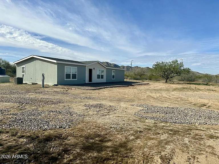 53713 W Pampas Grass Rd — Photo 1