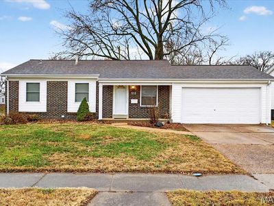 518 Fox Crest Dr, Hazelwood, MO, 63042