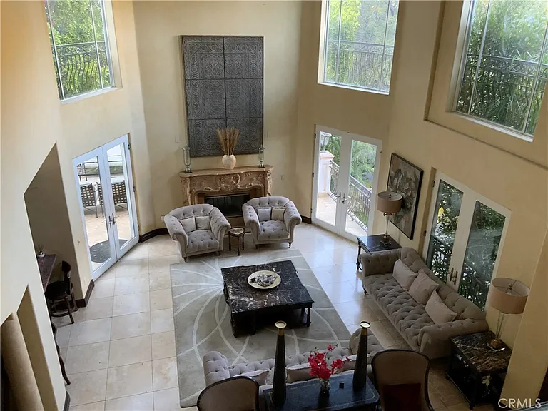 1441 Robmar Dr — Photo 9