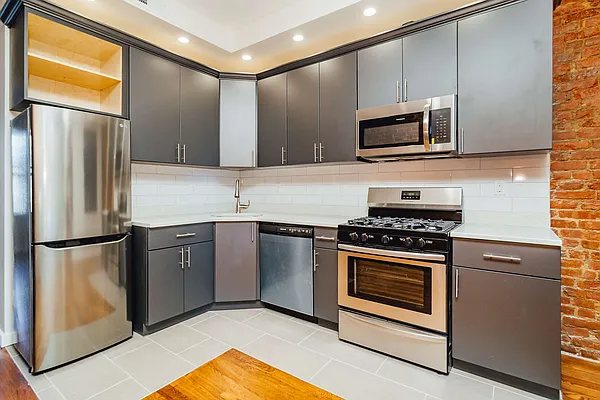 Rented by Nooklyn NYC LLC | media 38