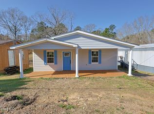140 South Dr, Hazlehurst, MS 39083