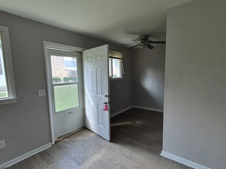 250 E Nottingham Rd #3 — Photo 2