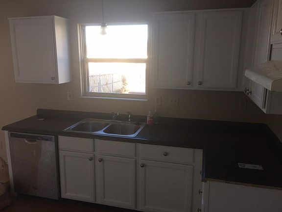 4th image of 2401 Kittrel Ct