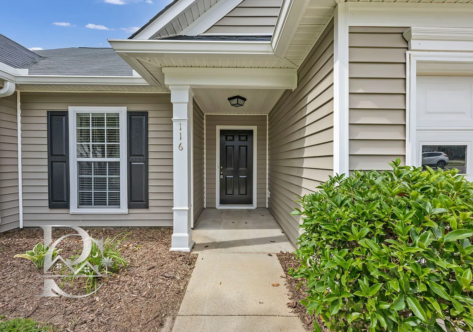 Charming Remodeled Home In Lexington's Parkside — Photo 2
