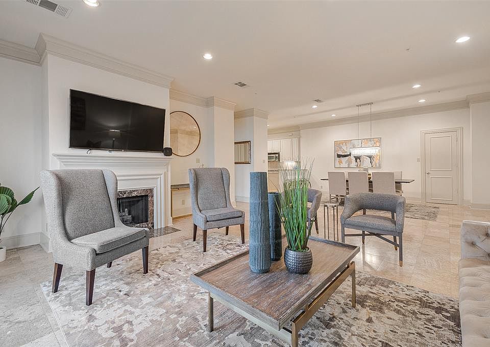 1st image of 2848 Woodside St #6C