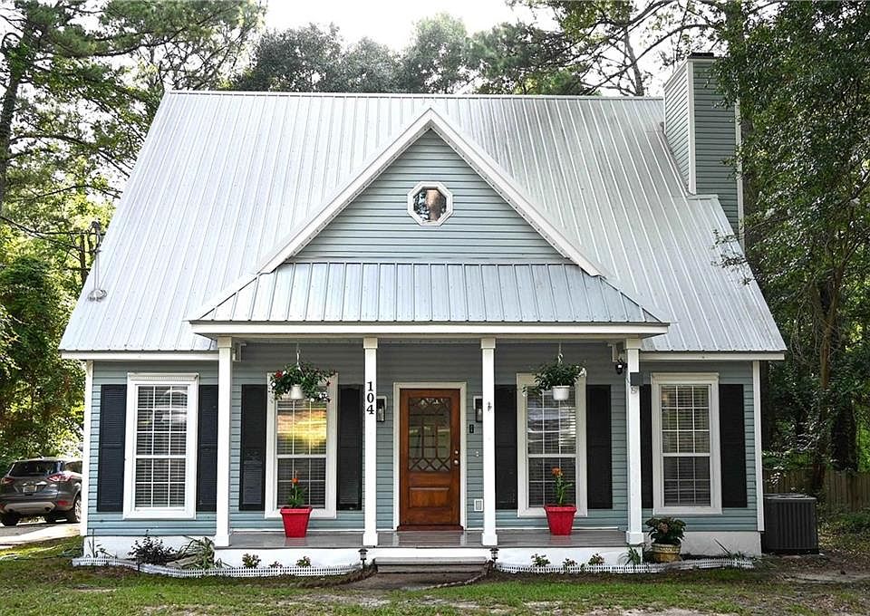 1st image of 104 Crestview Cir