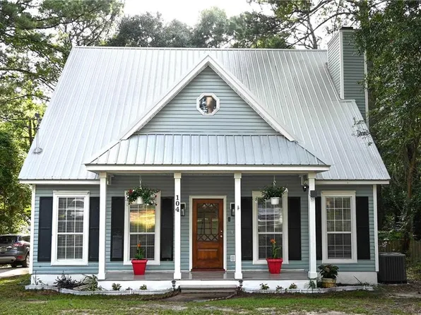104 Crestview Cir, Daphne, AL 36526