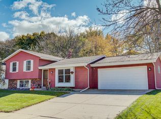 309 Cambridge Ave, Waukesha, WI 53188