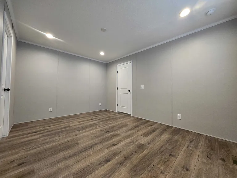 29800 Guilford Cir #414 — Photo 12