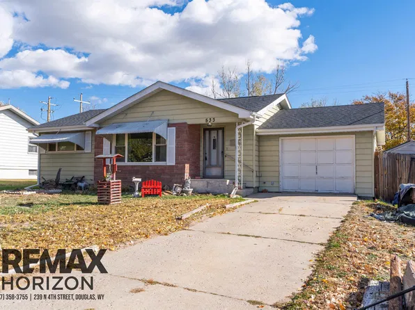 533 S 9th St, Douglas, WY 82633