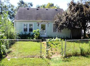 525 Kennon Rd, Rockford, IL 61109