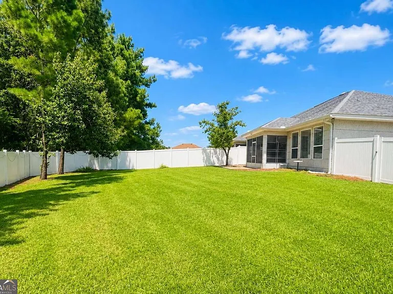 233 Austin Ryan Dr — Photo 28