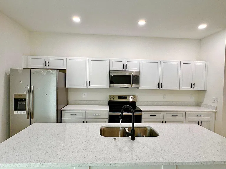 486 Big Sioux Ct — Photo 4